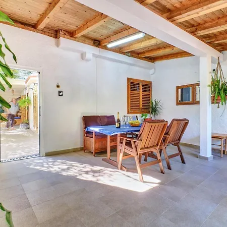 Cozy Analia Near Beautiful * Nerezine