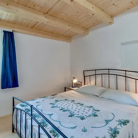 Apartment Cozy Analia Near Beautiful Nerezine