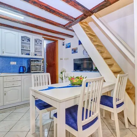 Cozy Analia Near Beautiful